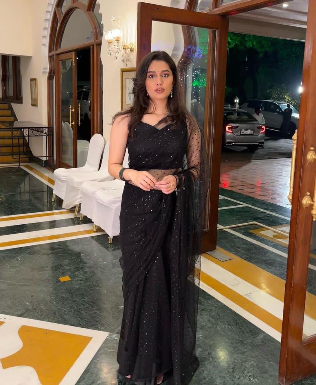 Simran K - High-profile independent escorts Varanasi with verified travel portfolios