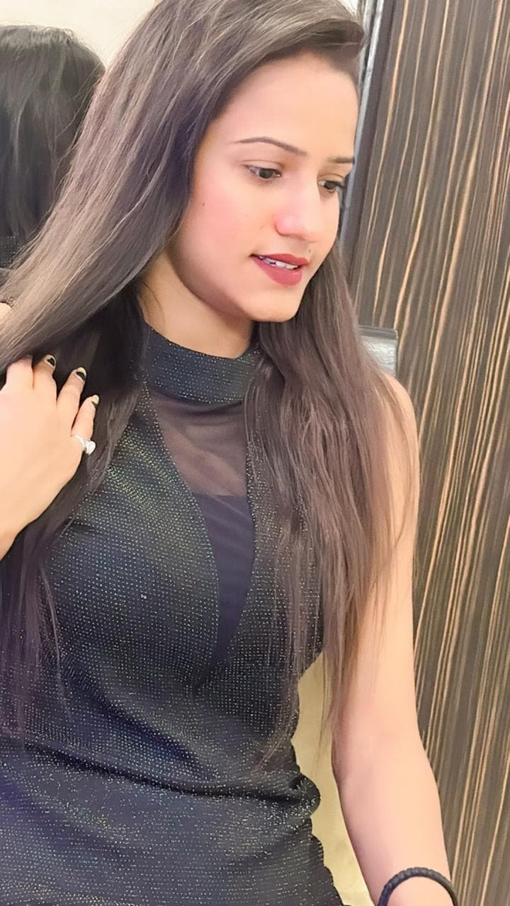 Aanya, 22