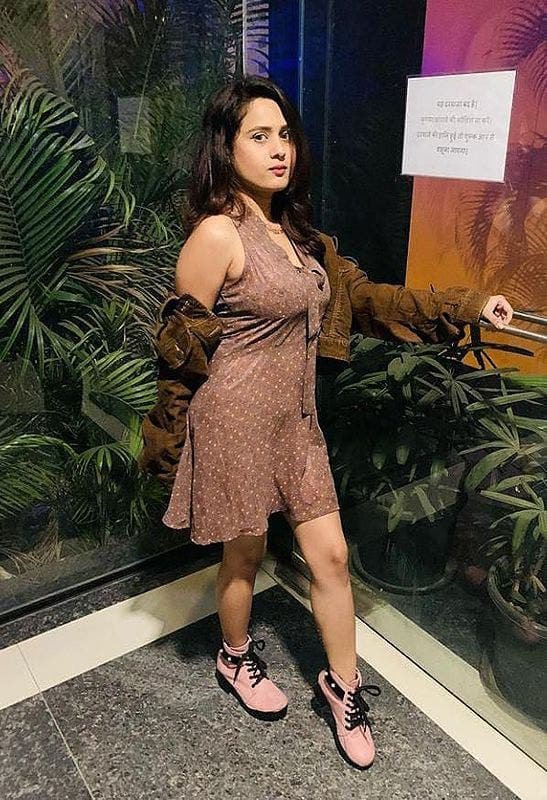 Shruti - Discreet independent call girls Varanasi with cash on delivery